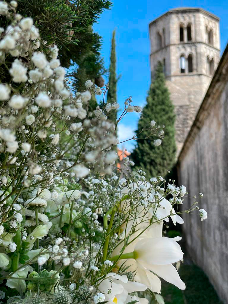 Sant Pere de Galligans projecte Inèdita Temps de Flors Lurdes Lacorte Art Floral